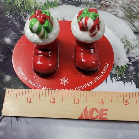 Hallmark Santa Boot Mini Salt & Pepper Shakers - Picture 6 of 7
